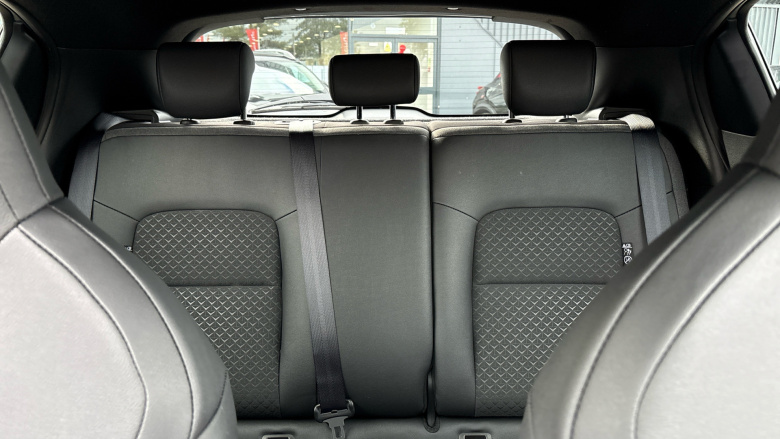 Nissan Juke 1.0 DiG-T N-Connecta 5dr Petrol Hatchback